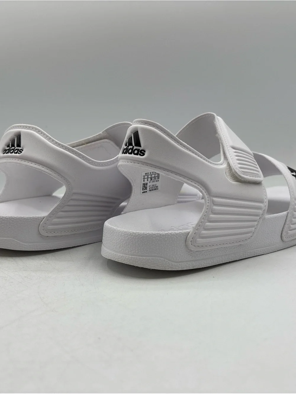 adidas Adilette Sandal K GW0342 Size 6 White Black Adjustable Strap Sport Sandal